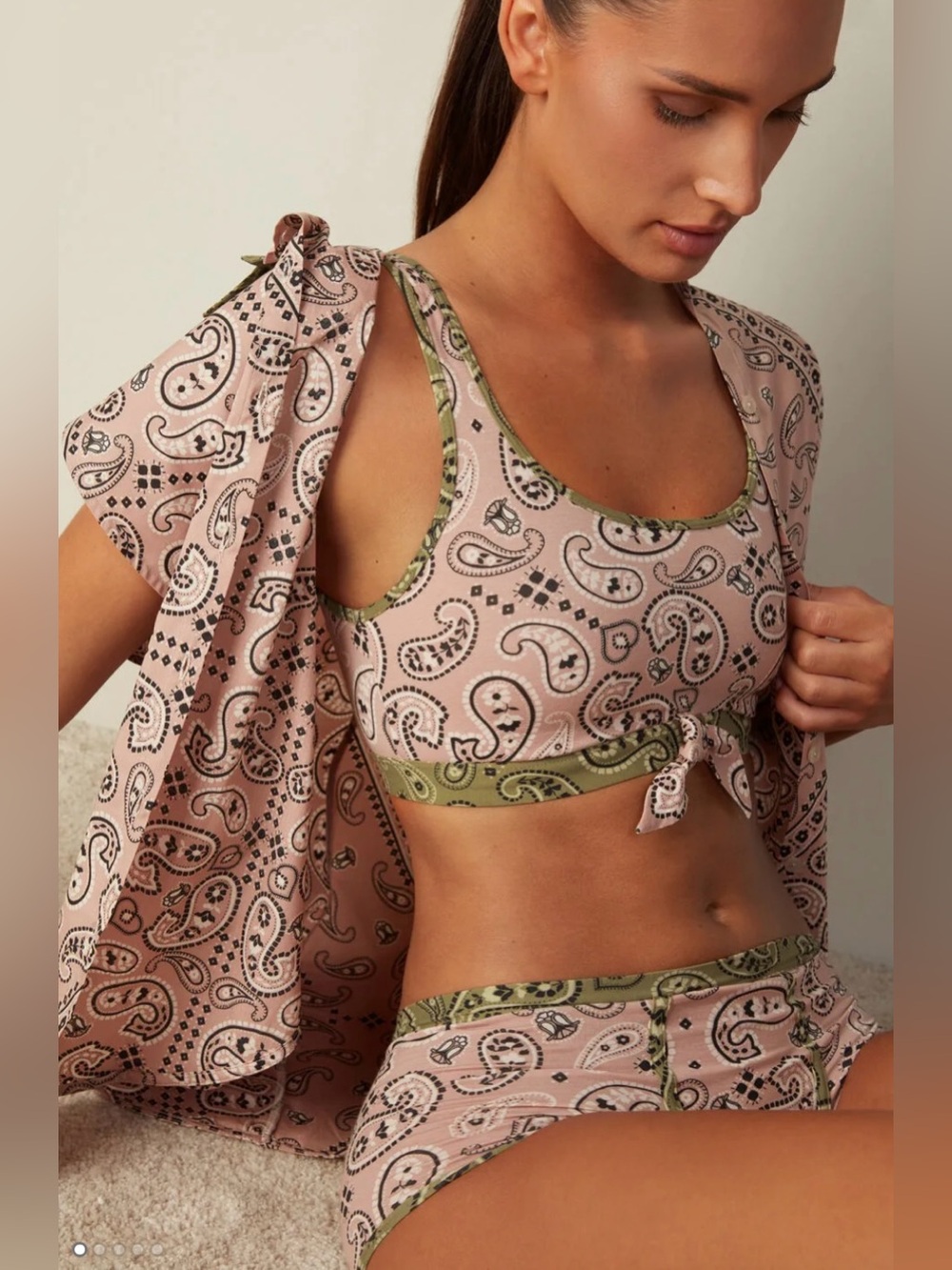 Intimissimi ‘Mania’ Bandana Print Front Tie Knot Bow Bralette in Nude Tan, Green
